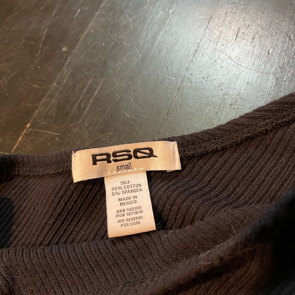 RSQ Black Ribbed Top - Picture 2 of 3